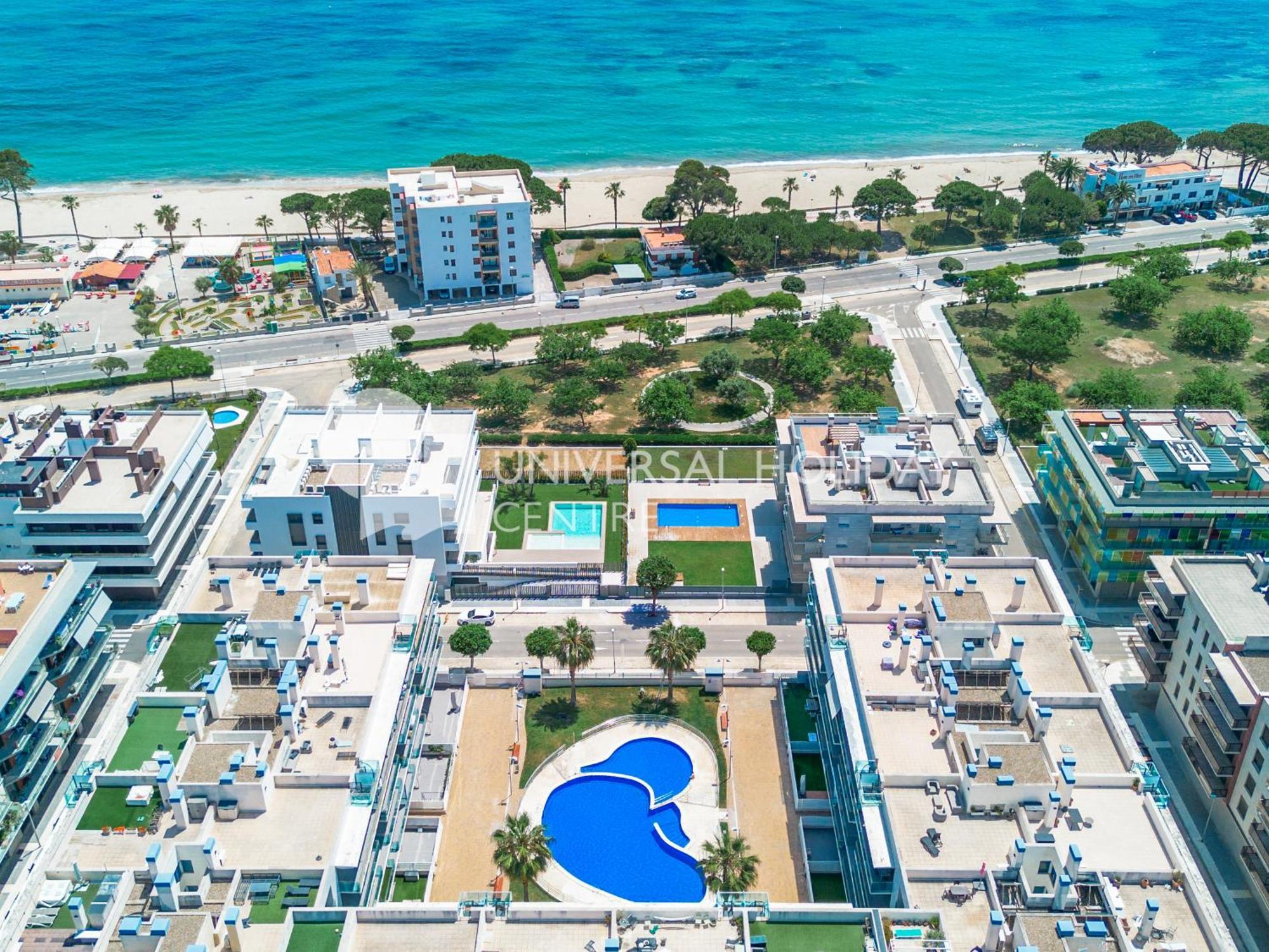 شقة Uhc Mar Augusta Family Complex كامبريلس الغرفة الصورة