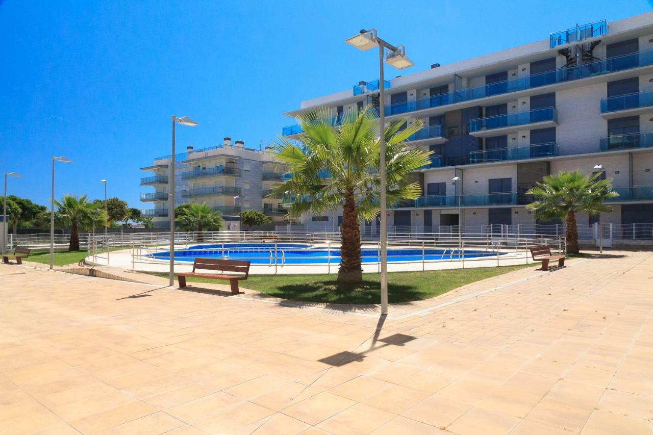 شقة Uhc Mar Augusta Family Complex كامبريلس الغرفة الصورة